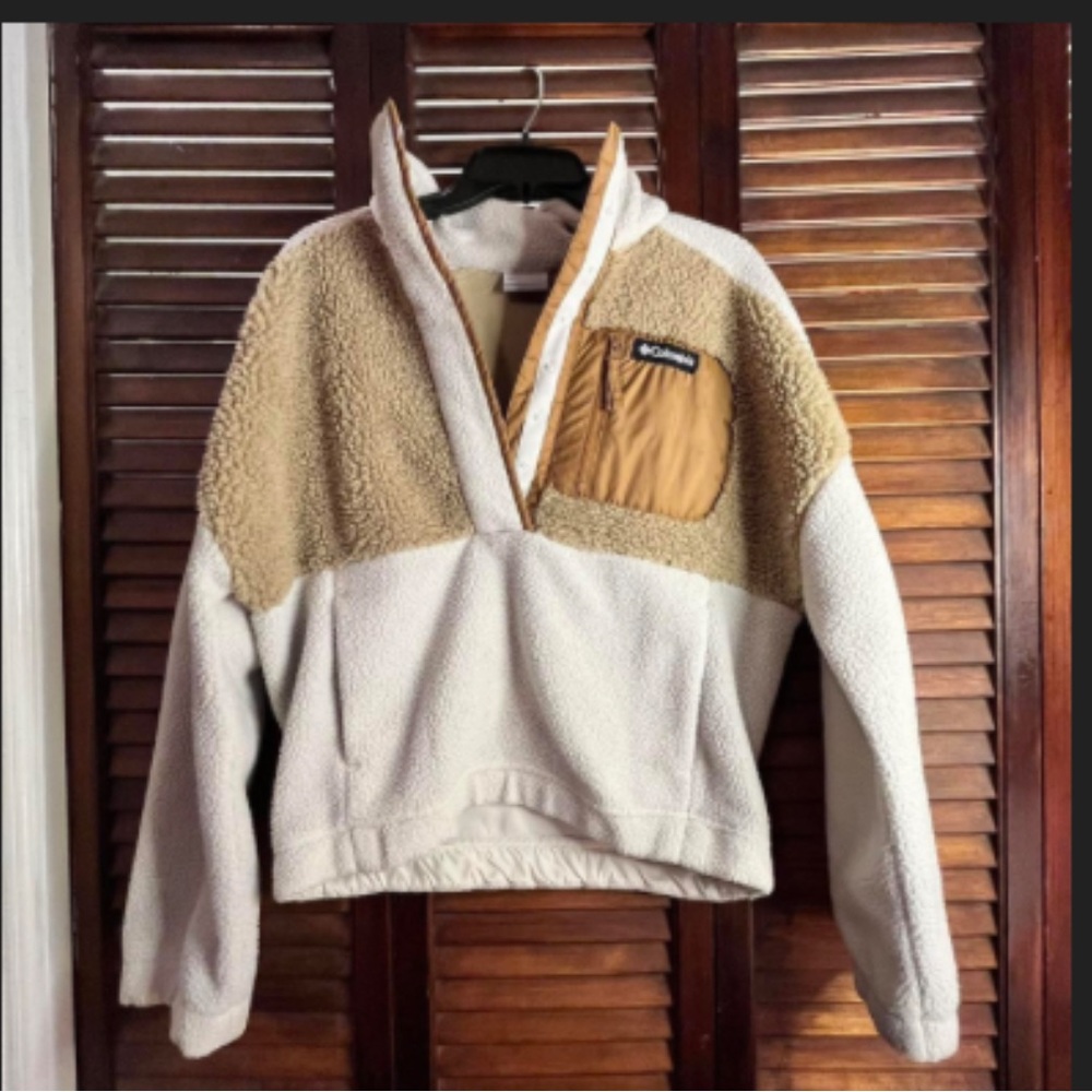 Columbia fleece pull over size small.